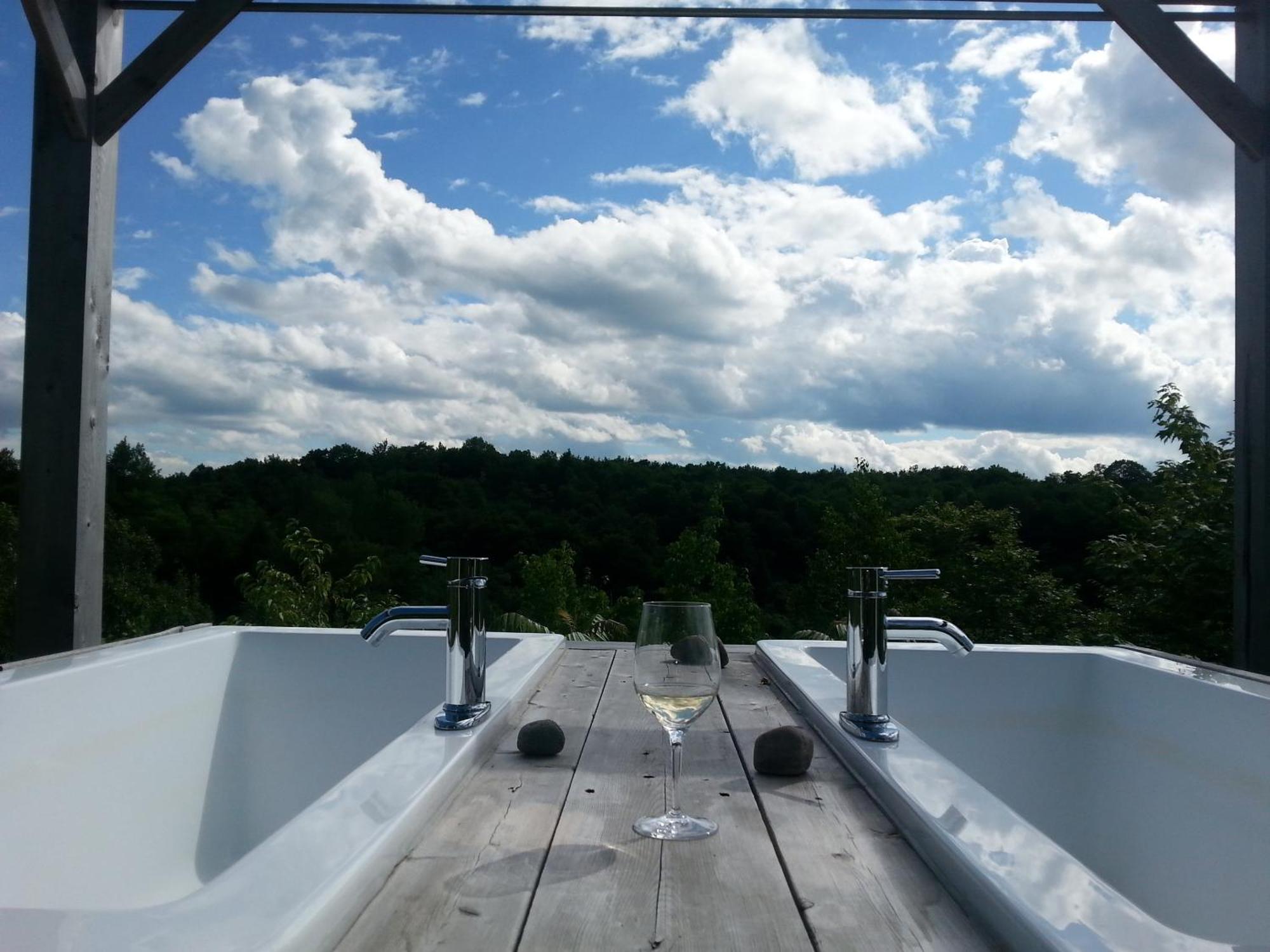 Eco Spa Highland Grenville-Sur-La-Rouge 外观 照片