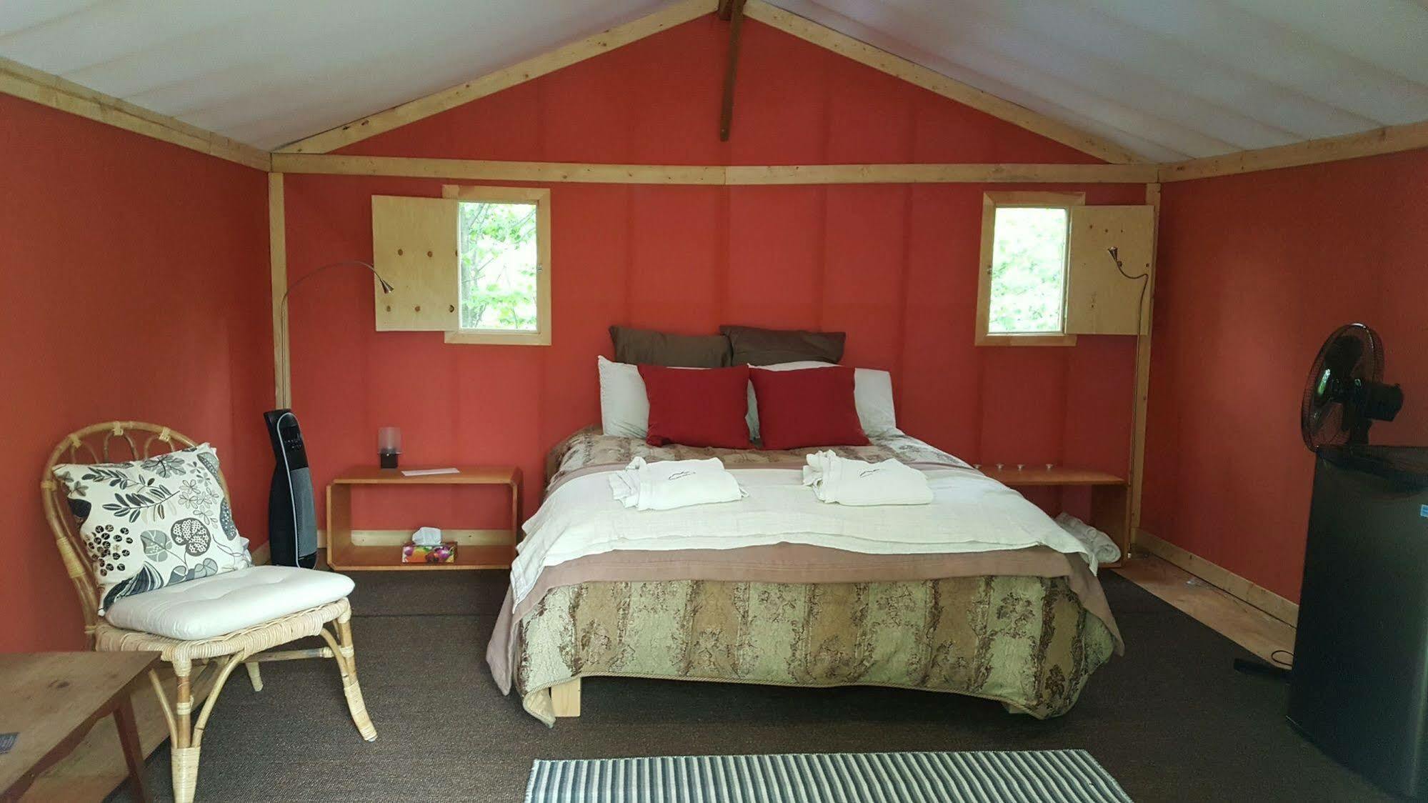 Eco Spa Highland Grenville-Sur-La-Rouge 外观 照片