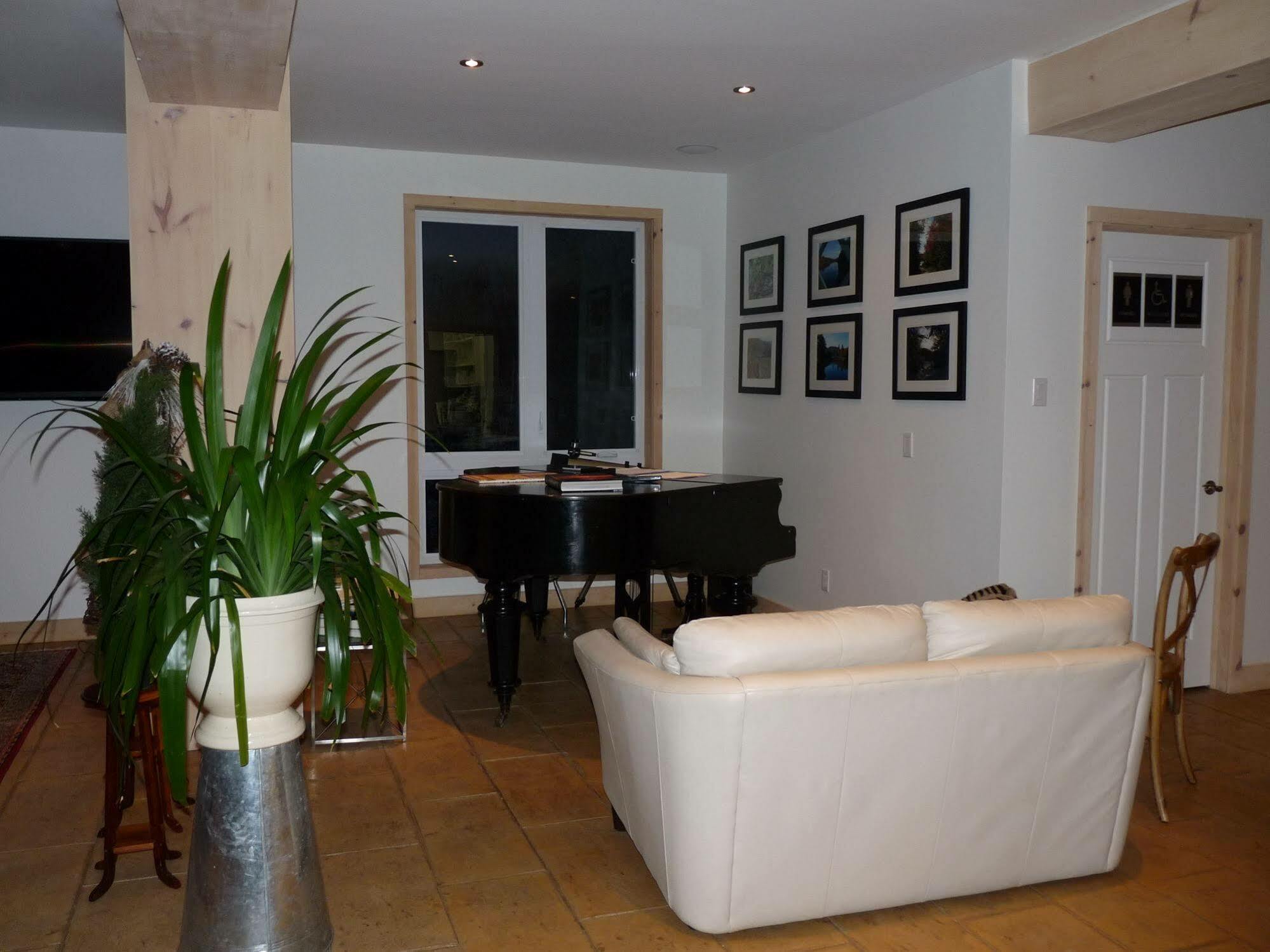 Eco Spa Highland Grenville-Sur-La-Rouge 外观 照片